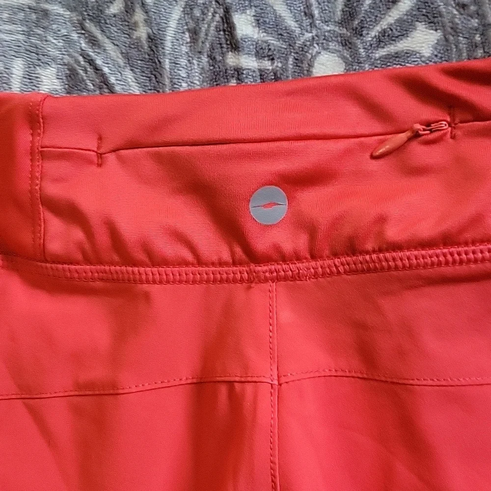 NWOT AVIA Salmon sporty shorts - Picture 5 of 6